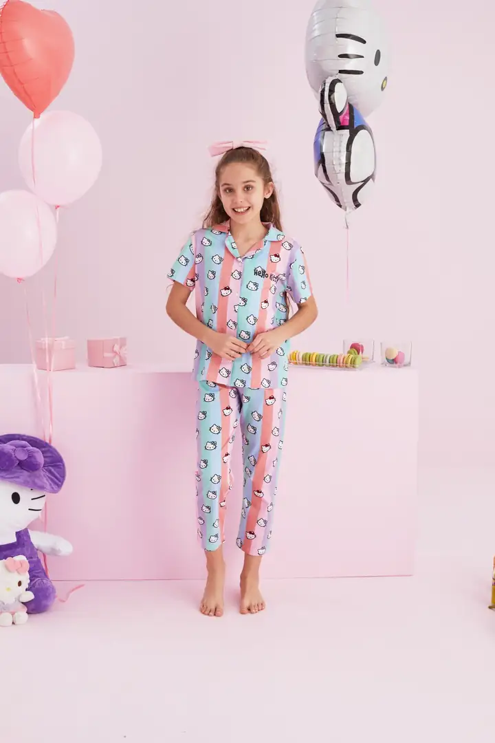 Hello Kitty Lisanslı %100 Pamuk Çok Renkli Düğmeli Pijama Takım