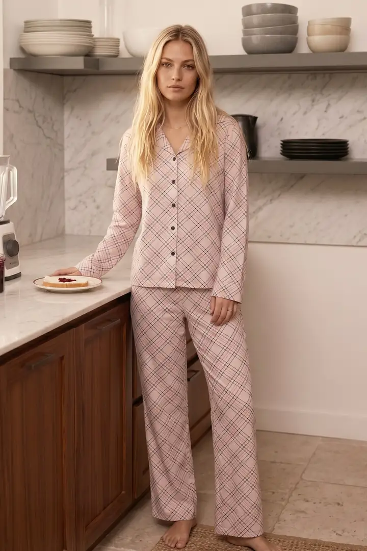 Desenli Termal Kumaşlı Ultra Soft Yumuşak Düğmeli Örme Pijama Takımı 26226112