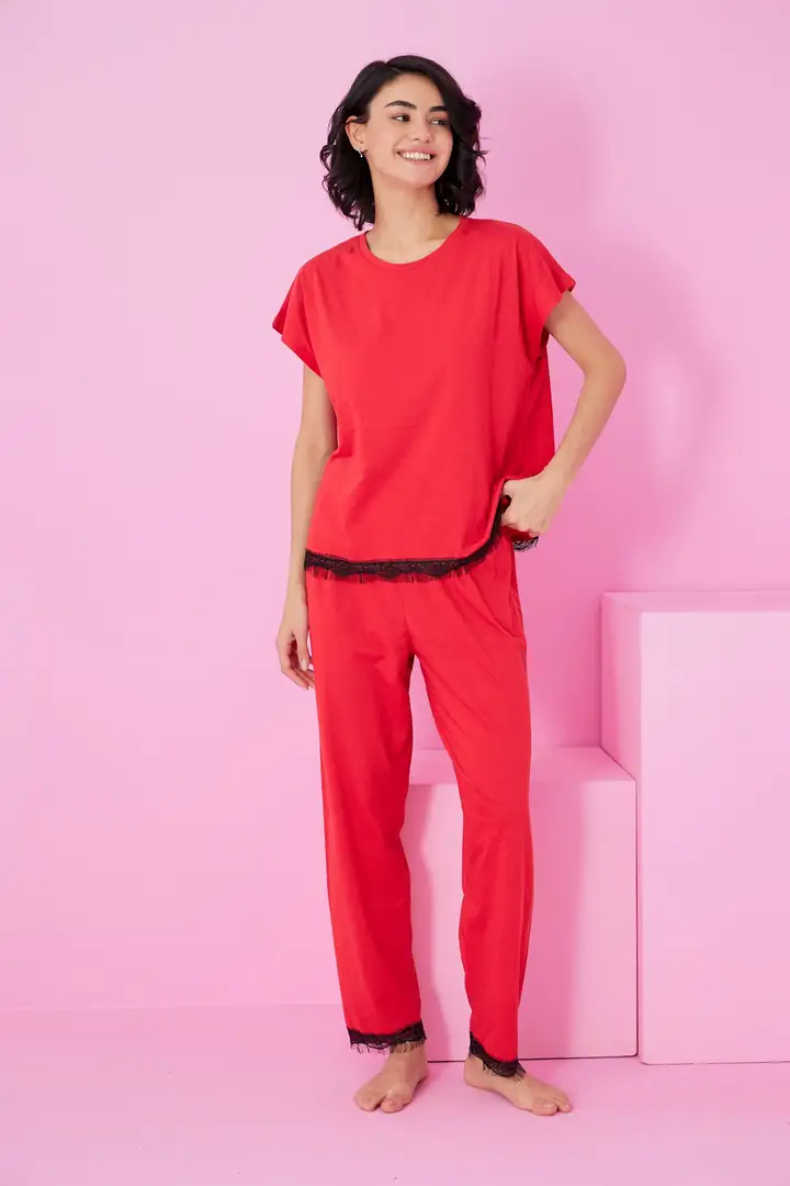 Dantel Detaylı Bisiklet Yaka Örme Pijama Takım