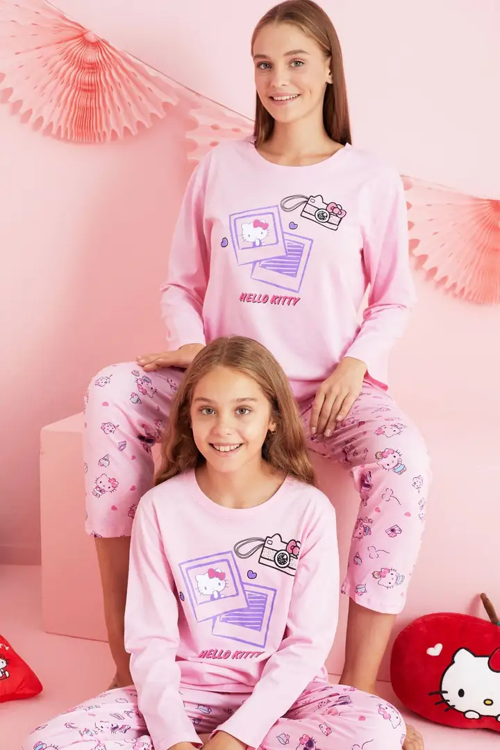 Lisanslı %100 Pamuk Çok Renkli Bisklet Yaka Pijama Takım HK210