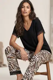siyah leopar