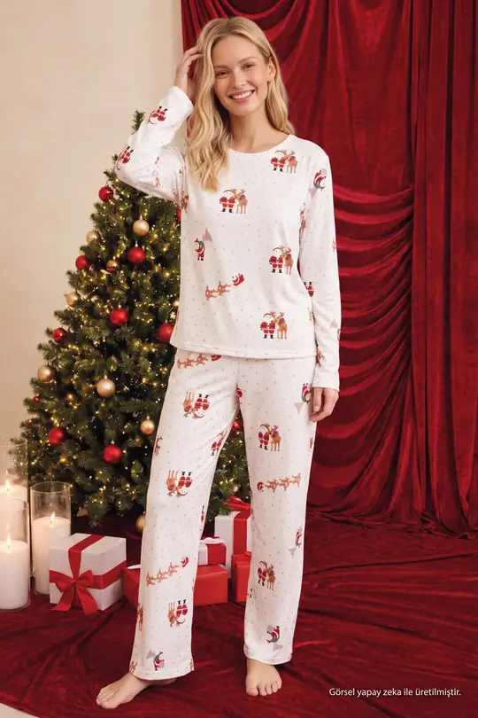 Ekru Yılbaşı Temalı Desenli Termal Kumaşlı Ultra Soft Yumuşak Örme Pijama Takımı 26226923 - Ekru