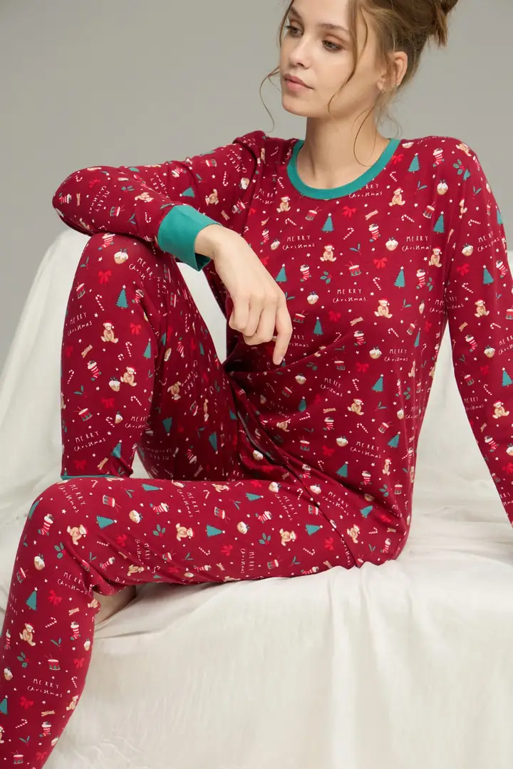 Yılbaşı Desenli Pamuklu Bisiklet Yaka Örme Pijama Takım25241131