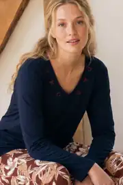 Lacivert