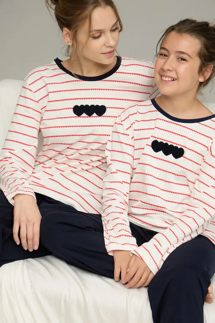 Kırmızı Beyaz Kalp Desenli Pamuklu Bisiklet Yaka Örme Pijama Takım 25241122