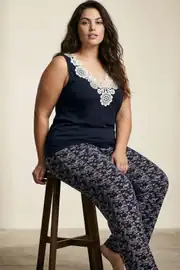 Lacivert