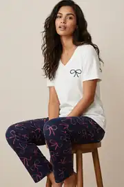 Ekru