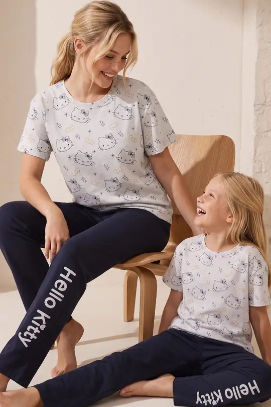 Hello Kitty Lisanslı %100 Pembe Çok Renkli Bisklet Yaka Pijama Takım 26120461 - Gri