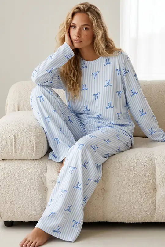 Desenli Yumuşak Tuşe Kışlık Örme Pijama Takımı 8072 - mavi çizgili fiyonk