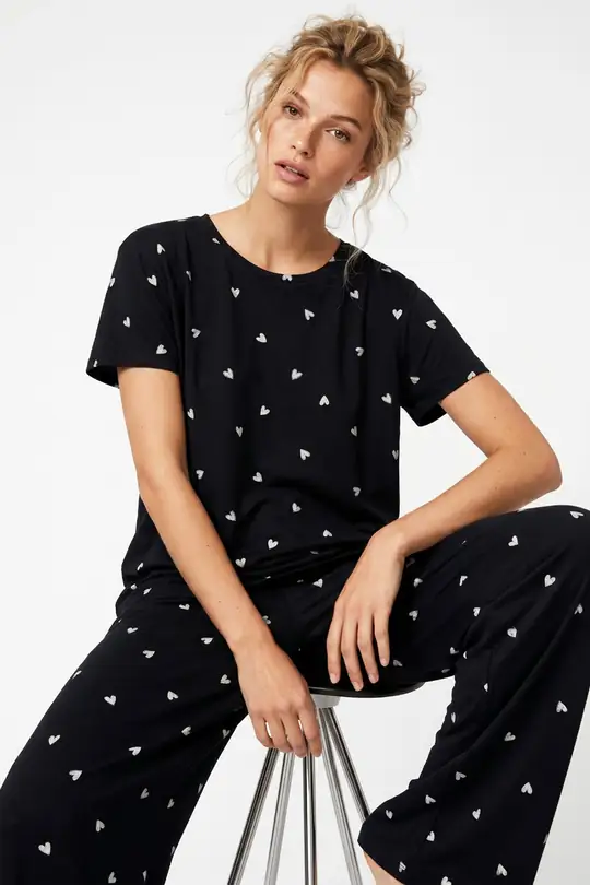 Desenli Kısa Kollu Pamuklu Pijama Takımı 7612 - siyah beyaz kalp
