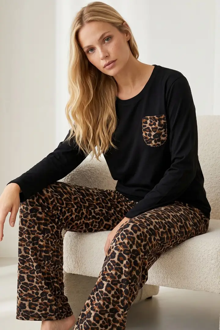 Nakışlı Pamuklu Likralı Örme Pijama Takım 26240327