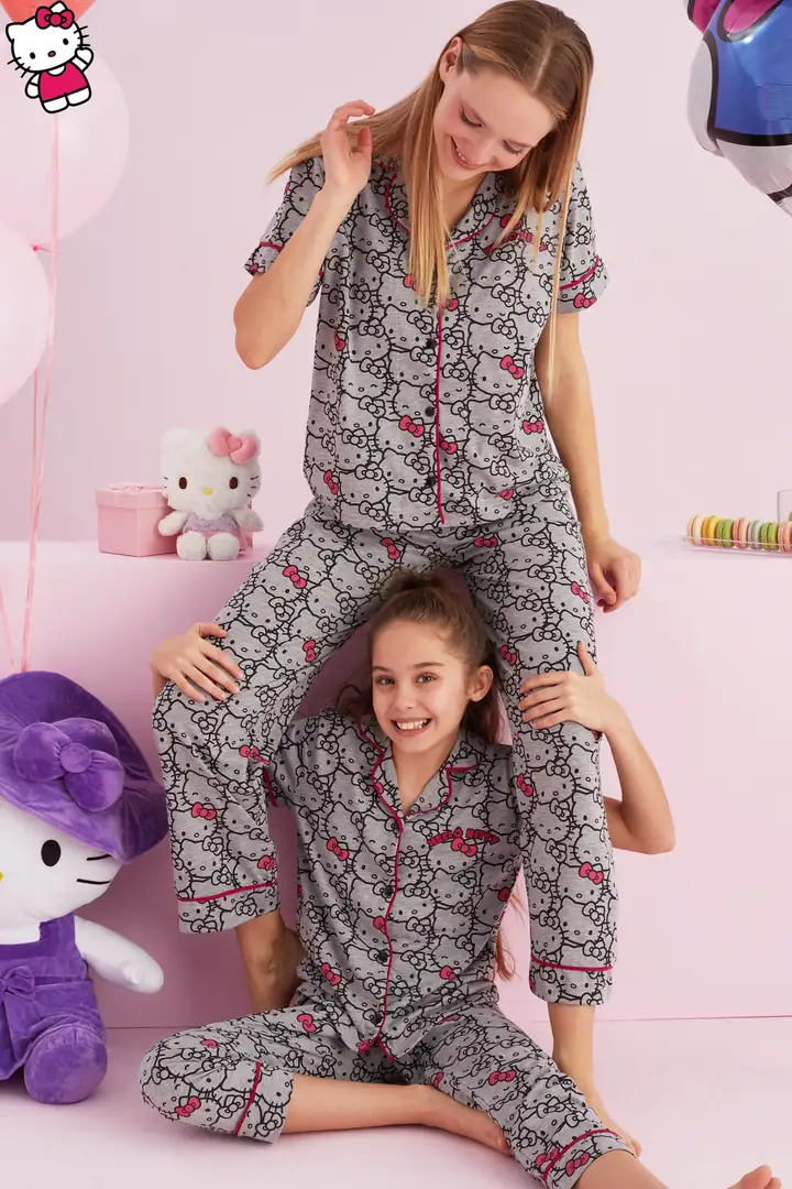 Lisanslı %100 Pamuk Çok Renkli Düğmeli Biyeli Pijama Takım