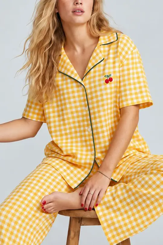 Düğmeli Biyeli İnce Soft Örme Pijama Takımı 8001 - sarı ekose