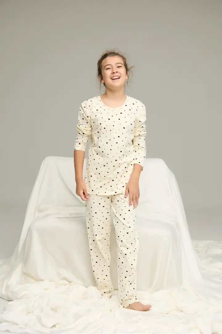 Ekru Kalp Desenli Pamuklu Bisiklet Yaka Örme Pijama Takım 25241142
