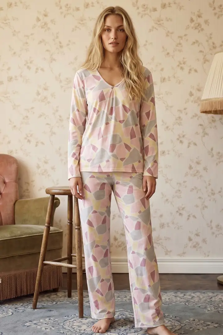Desenli V Yaka Viskon Örme Pijama Takım 26224671