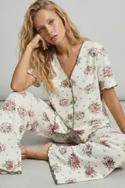 pembe büyük çiçek