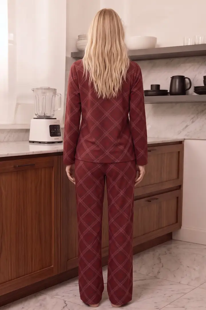 Desenli Termal Kumaşlı Ultra Soft Yumuşak Düğmeli Örme Pijama Takımı 26226119