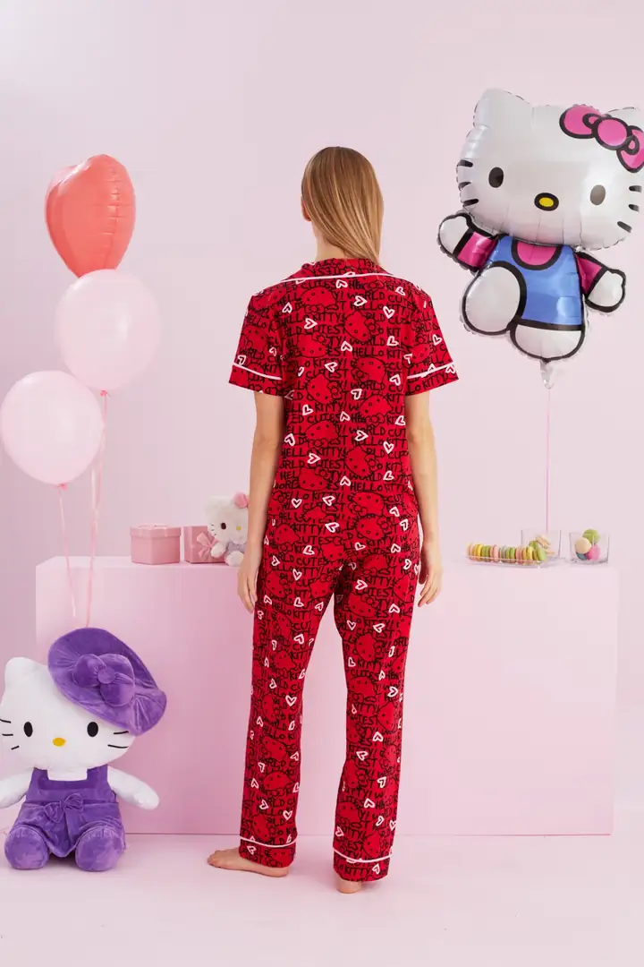 Lisanslı %100 Pamuk Çok Renkli Düğmeli Biyeli Pijama Takım