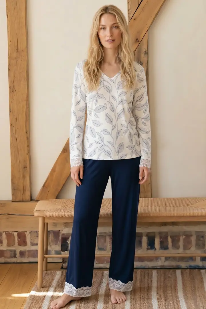 Desenli V Yaka Dantelli Viskon Örme Pijama Takım 26224663