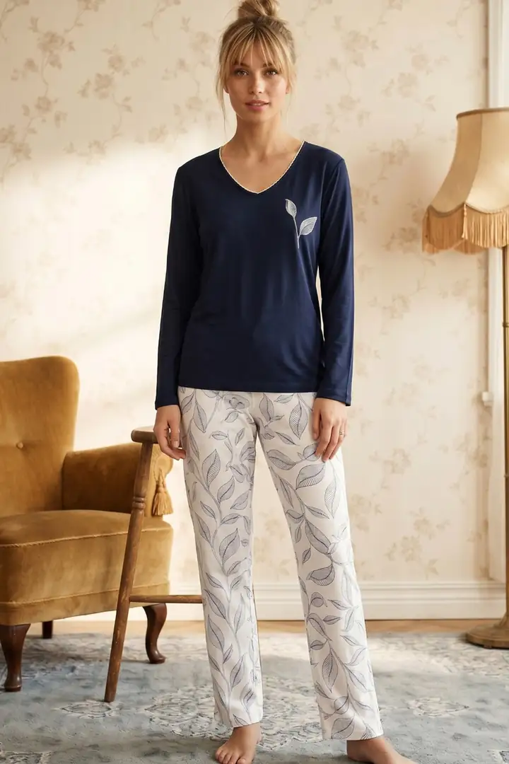 Lacivert Desenli V Yaka Nakışlı Viskon Örme Pijama Takım 26224644