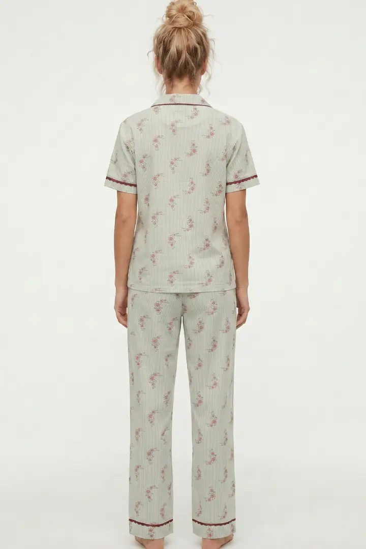 İnce Soft Örme Düğmeli Dantel Biyeli Pijama Takımı 8061