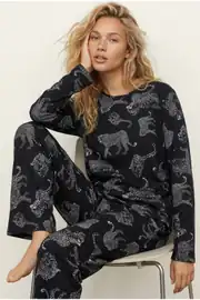 siyah leopar
