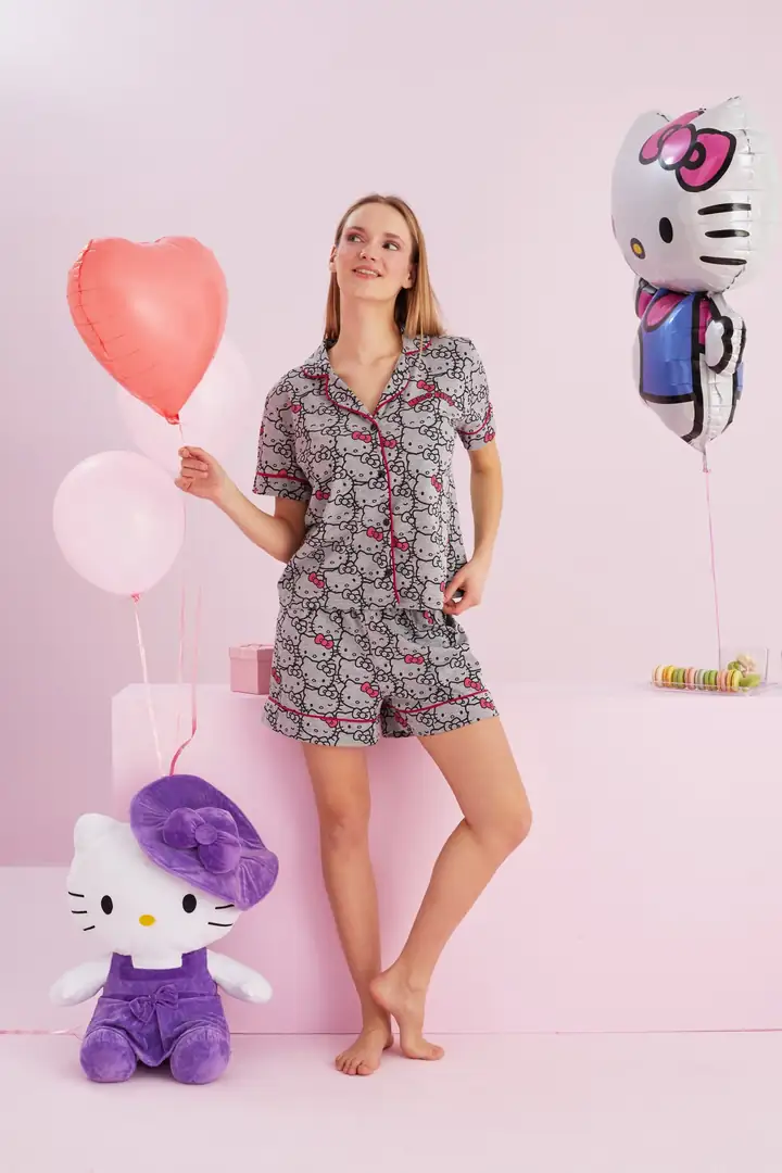 Lisanslı %100 Pamuk Çok Renkli Düğmeli Biyeli Şort Pijama Takım
