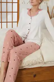 Ekru