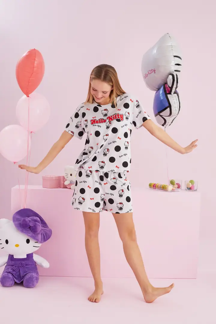 Lisanslı %100 Pamuk Çok Renkli Bisklet Yaka Şort Pijama Takım
