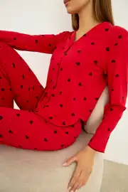 Kırmızı