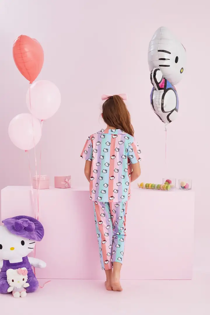 Hello Kitty Lisanslı %100 Pamuk Çok Renkli Düğmeli Pijama Takım