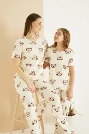 Ekru