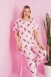pembe ayakkabı