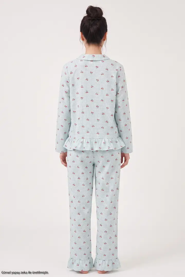 Desenli Fırfırlı Yumuşak Tuşe Kışlık Düğmeli Örme Pijama Takımı 8077
