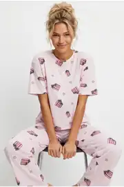 pembe kutu desen