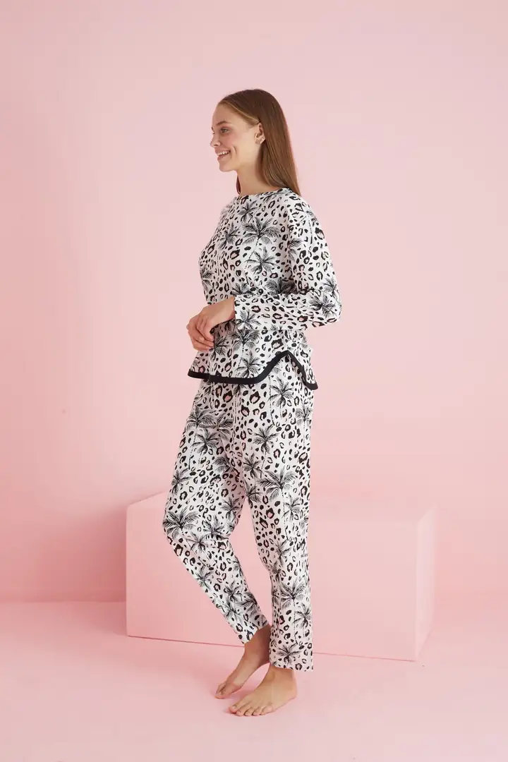 Biyeli Örme Pijama Takım 7777